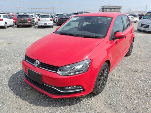 Volkswagen Polo Hatchback, Petrol, 2016, Red