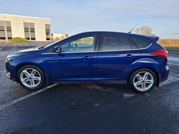 Ford Focus Hatchback, Diesel, 2017, Blue