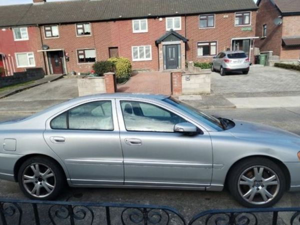 Volvo S60 Saloon, Petrol, 2007, Silver