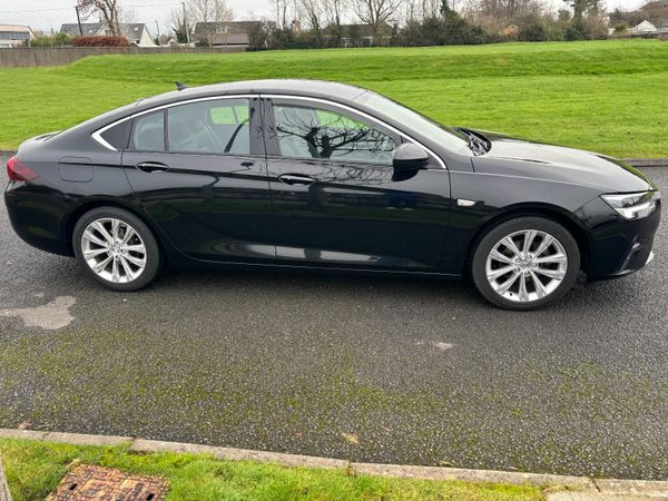 Opel Insignia Hatchback, Diesel, 2021, Black