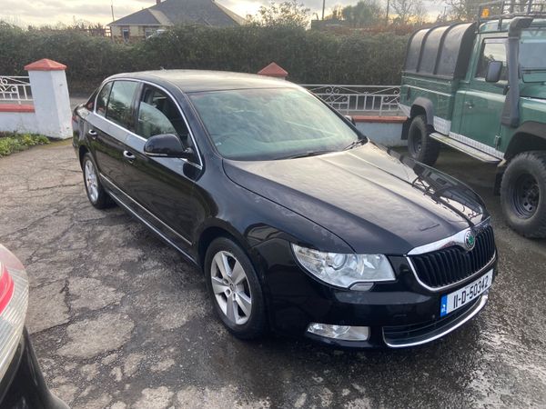 Skoda Superb Hatchback, Diesel, 2011, Black
