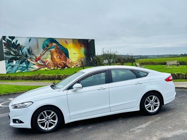 Ford Mondeo Hatchback, Diesel, 2016, White