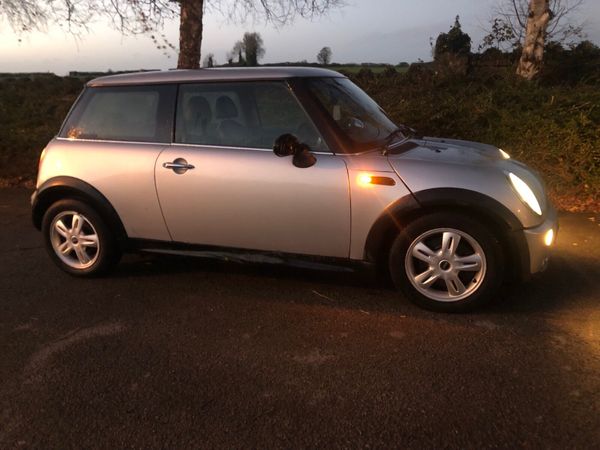 Mini One Hatchback, Diesel, 2006, Silver