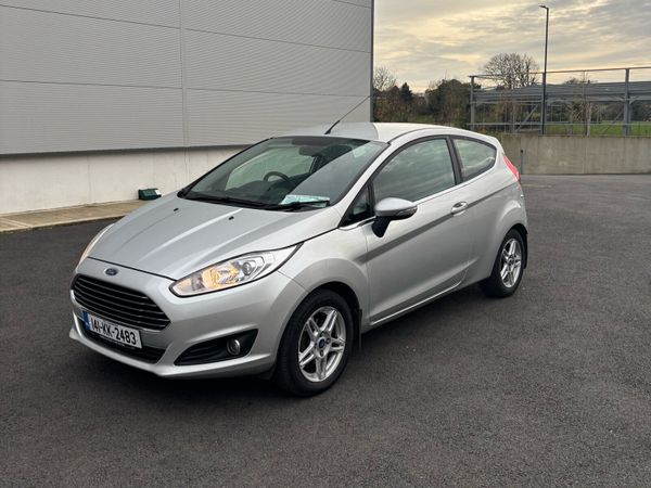 Ford Fiesta Hatchback, Petrol, 2014, Silver