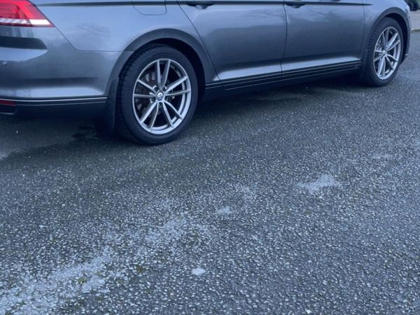 Volkswagen Passat Saloon, Diesel, 2015, Grey