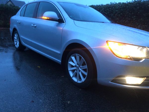 Skoda Superb Saloon, Diesel, 2014, Silver