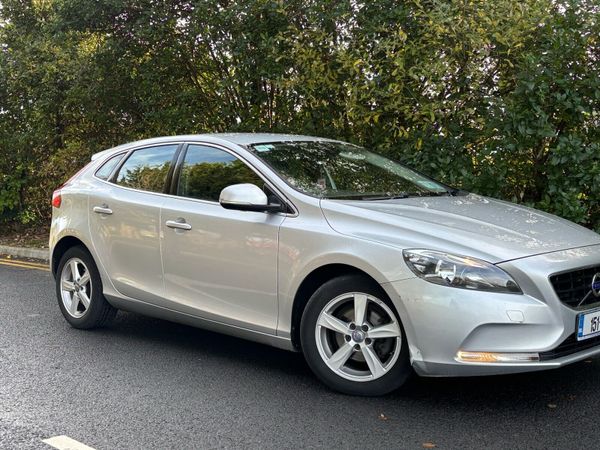 Volvo V40 Hatchback, Diesel, 2015, Silver