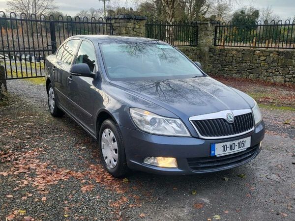 Skoda Octavia Hatchback, Diesel, 2010, Grey