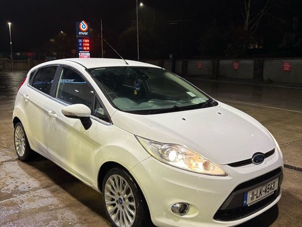 Ford Fiesta Hatchback, Diesel, 2011, White