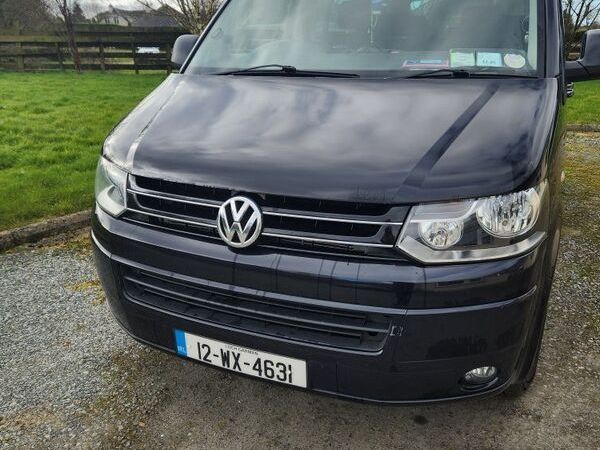 Volkswagen Caravelle MPV, Diesel, 2012, Black