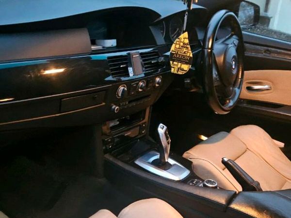 BMW 5-Series Estate, Diesel, 2010, Black