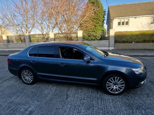 Skoda Superb Saloon, Diesel, 2014, Grey