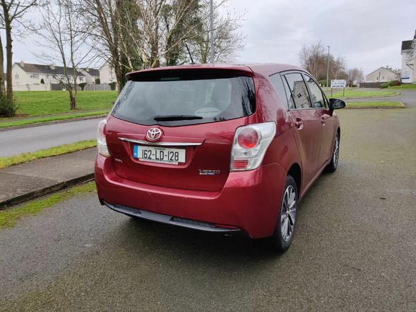 Toyota Verso MPV, Diesel, 2016, Red