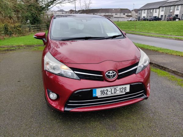 Toyota Verso MPV, Diesel, 2016, Red