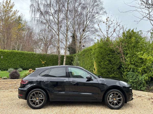 Porsche Macan SUV, Diesel, 2017, Black
