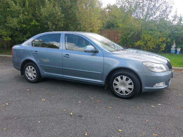 Skoda Octavia Saloon, Diesel, 2012, Grey