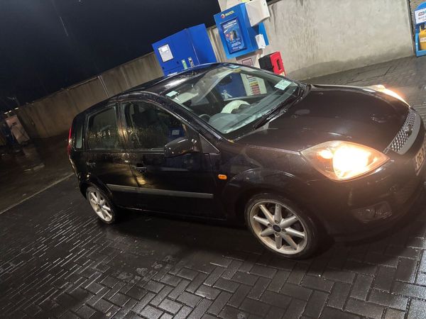 Ford Fiesta Hatchback, Petrol, 2006, Black