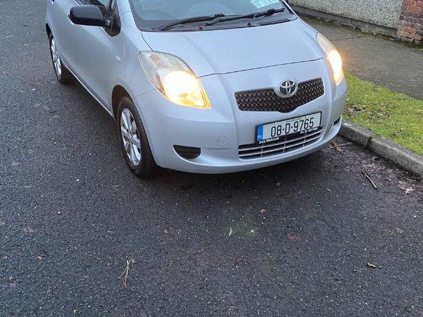 Toyota Yaris Hatchback, Petrol, 2008, Silver