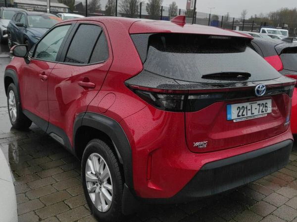 Toyota Yaris Cross Hatchback, Petrol Hybrid, 2022, Red
