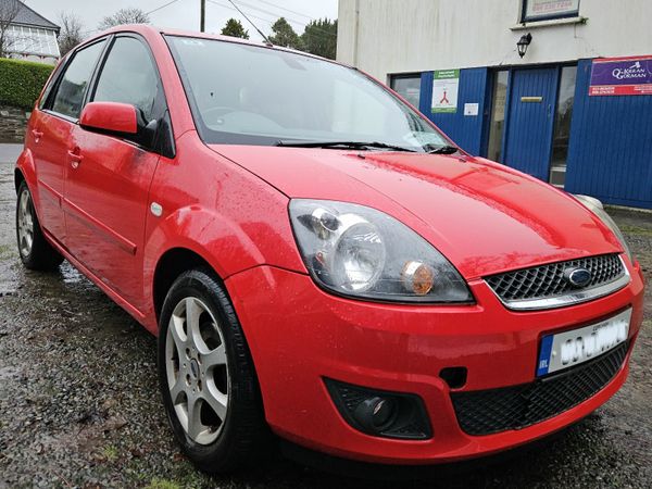 Ford Fiesta Hatchback, Petrol, 2008, Red
