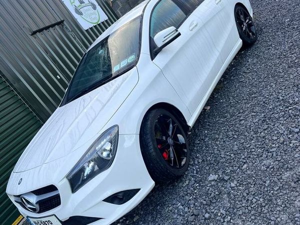 Mercedes-Benz CLA Saloon, Diesel, 2014, White