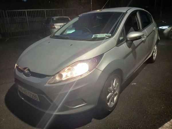 Ford Fiesta Hatchback, Diesel, 2009, Silver