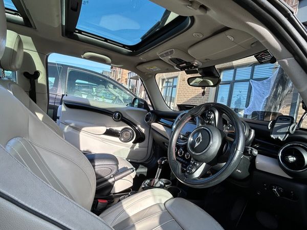 Mini Cooper Hatchback, Petrol, 2014, White