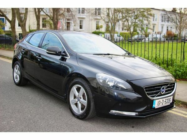 Volvo V40 Hatchback, Diesel, 2015, Black