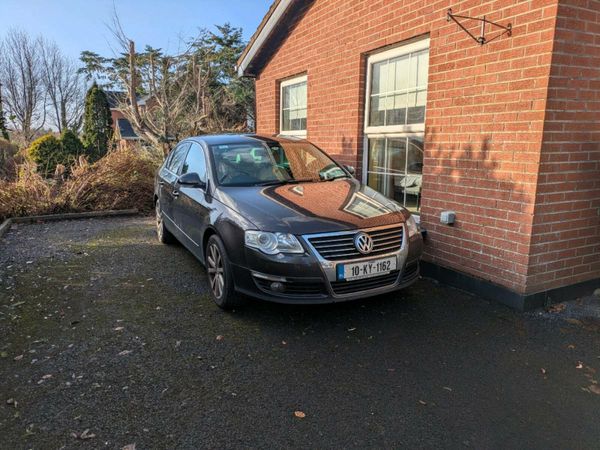 Volkswagen Passat Saloon, Diesel, 2010, Brown
