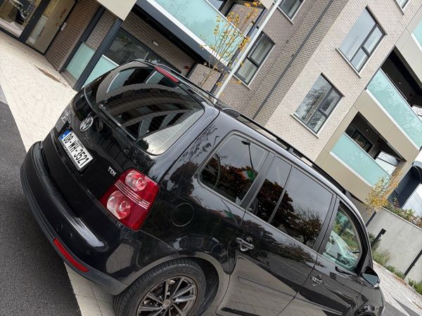 Volkswagen Touran MPV, Diesel, 2008, Black
