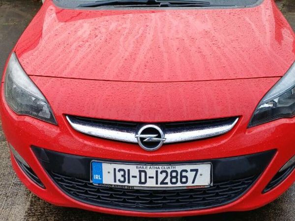 Opel Astra MPV, Diesel, 2013, Red