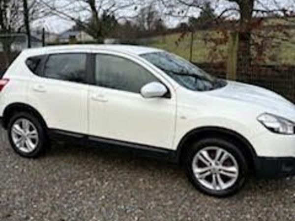 Nissan Qashqai Hatchback, Diesel, 2012, White