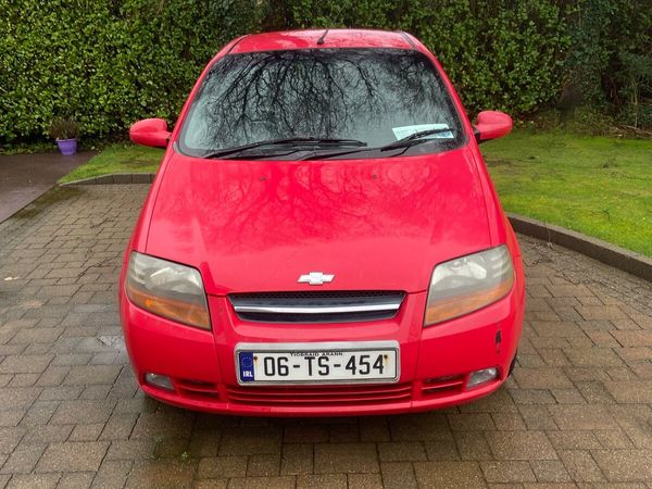 Chevrolet Kalos Hatchback, Petrol, 2006, Red