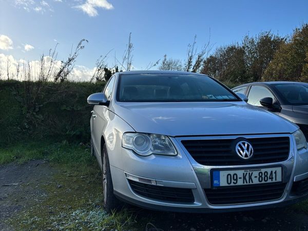 Volkswagen Passat Saloon, Diesel, 2009, Silver