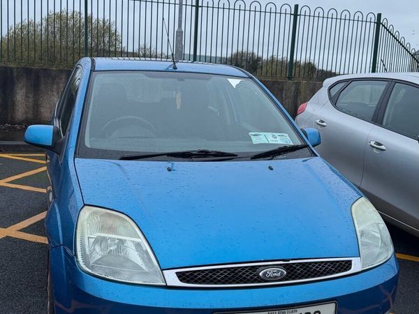 Ford Fiesta Hatchback, Petrol, 2006, Blue