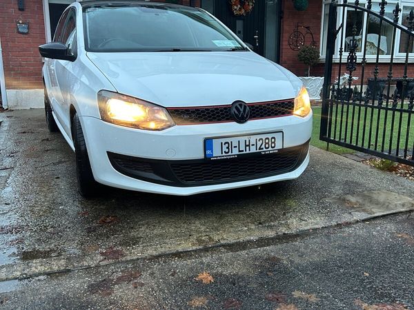 Volkswagen Polo Hatchback, Petrol, 2013, White