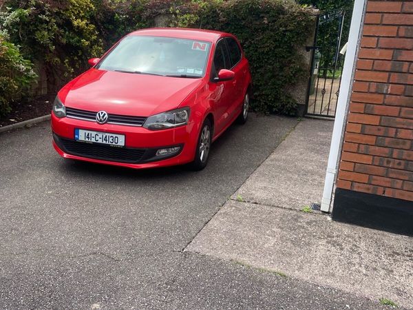 Volkswagen Polo Hatchback, Petrol, 2014, Red