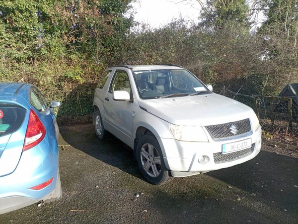 Suzuki Grand Vitara SUV, Petrol, 2006, Silver