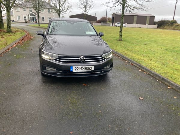Volkswagen Passat Saloon, Diesel, 2022, Grey