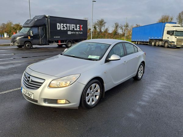 Opel Insignia Hatchback, Diesel, 2011, Silver