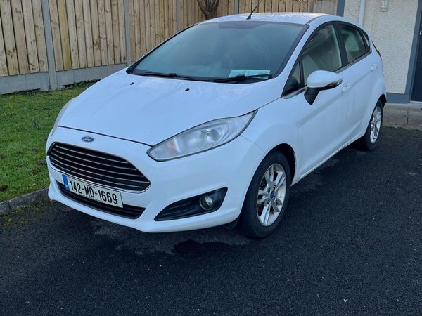Ford Fiesta Hatchback, Diesel, 2014, White