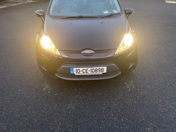 Ford Fiesta Hatchback, Diesel, 2010, Black