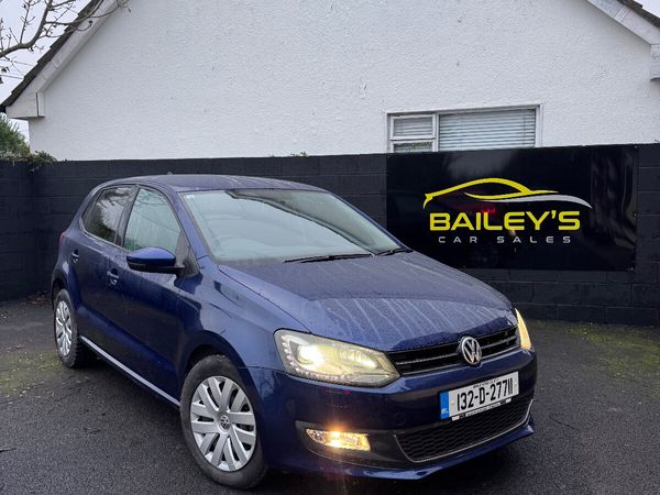 Volkswagen Polo Hatchback, Petrol, 2013, Blue