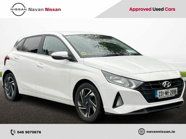 Hyundai i20 Hatchback, Petrol, 2023, White