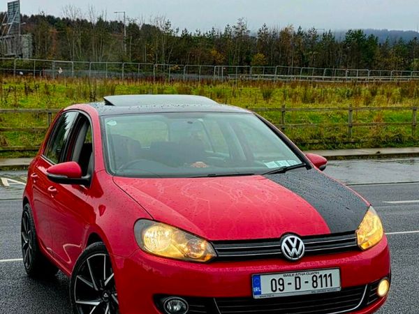 Volkswagen Golf Hatchback, Petrol, 2009, Red