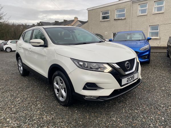 Nissan Qashqai Hatchback, Diesel, 2019, White