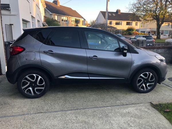 Renault Captur Hatchback, Petrol, 2016, Grey