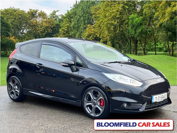 Ford Fiesta Hatchback, Petrol, 2017, Black