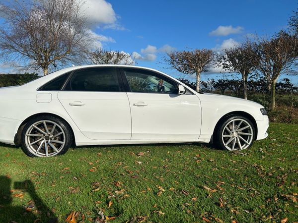 Audi A4 Saloon, Diesel, 2011, White
