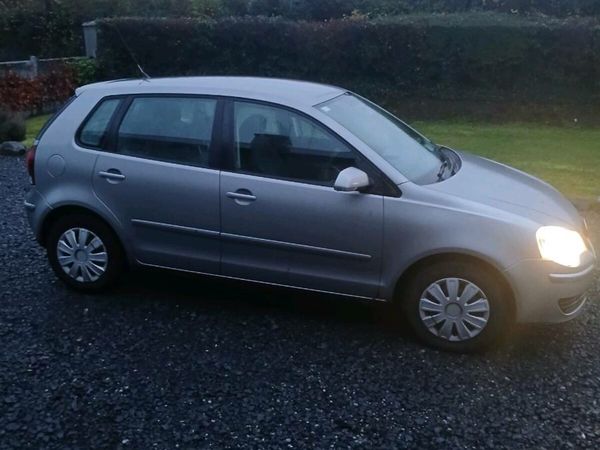 Volkswagen Polo Hatchback, Petrol, 2007, Silver